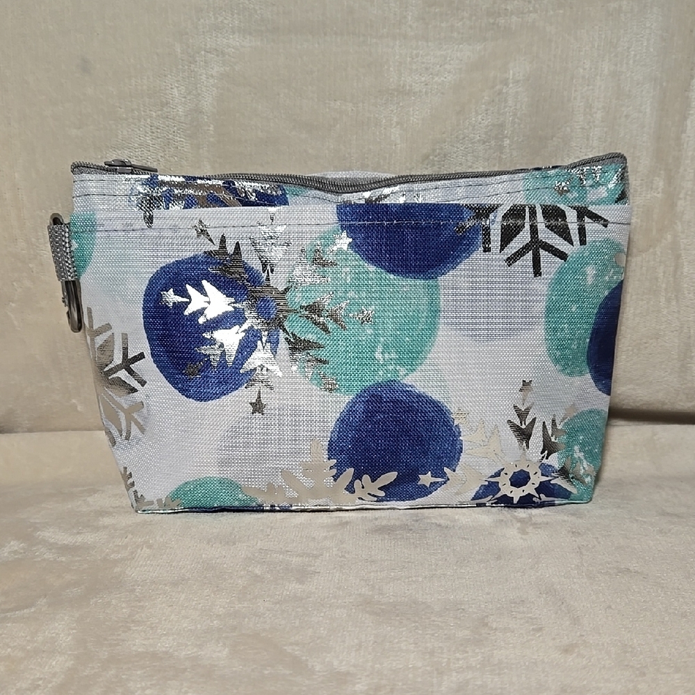 NWT Thirty-one Clear Clip Pouch In Snowflake Sparkle